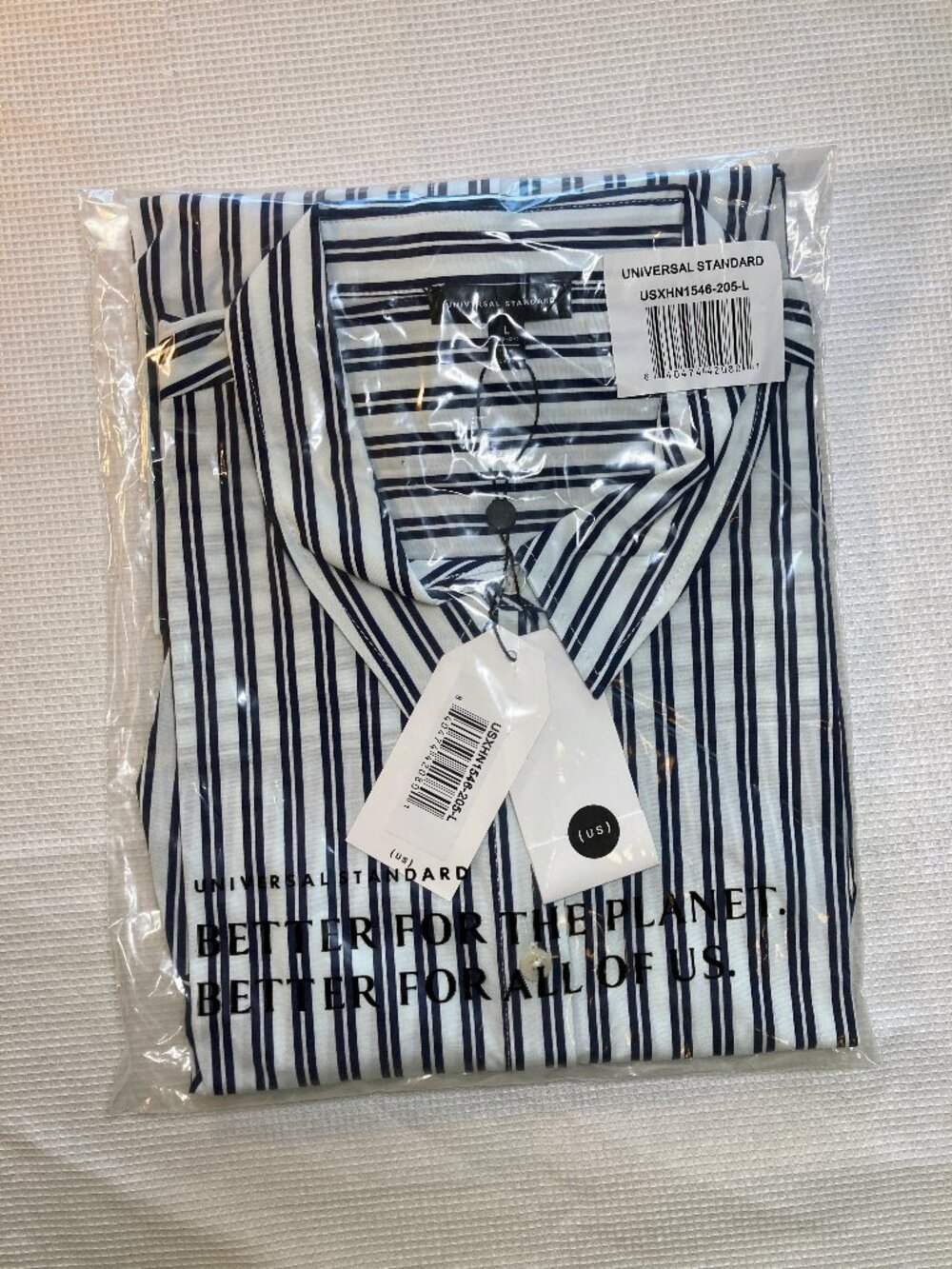 NWT Universal Standard button down white/navy, L (W 22-24) - Picture 2 of 9